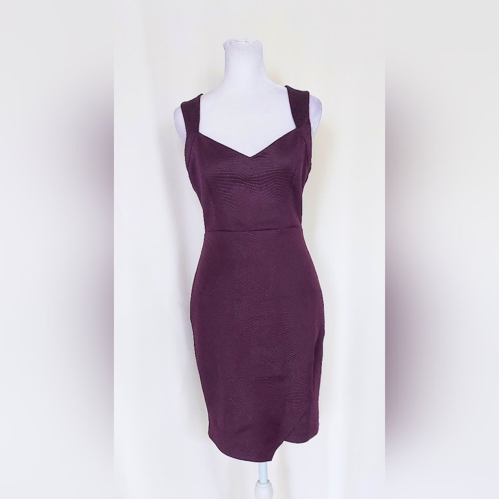 Guess Sweetheart Neck Sheath Dress Purple Size 0 Asymmetrical Scuba Embossed